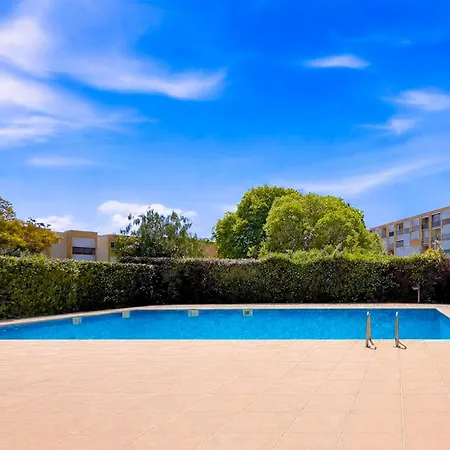 T2 Moderne Et Lumineux -centre-ville Avec Piscine *