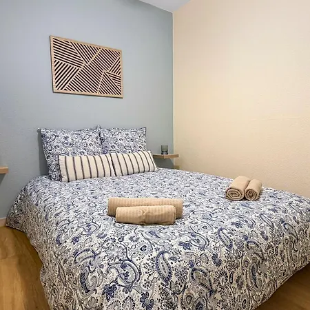 Appartement T2 Moderne Et Lumineux -centre-ville Avec Piscine Le Grau-du-Roi